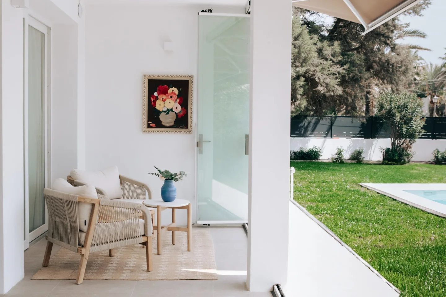 Salón con salida al jardín